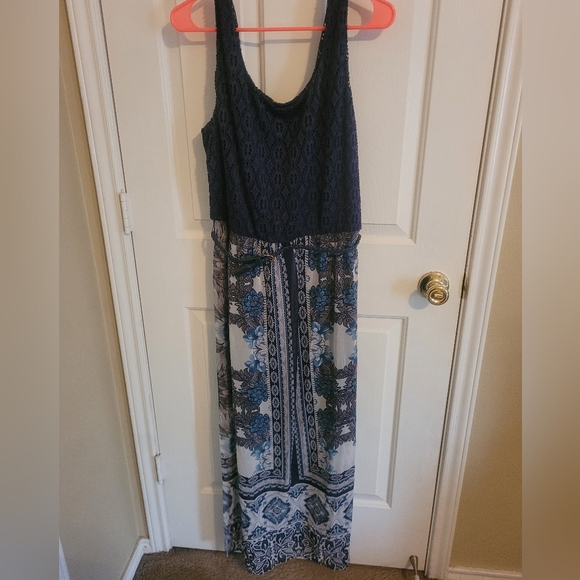 Dresses & Skirts - Blue maxi dress with belt L/XL